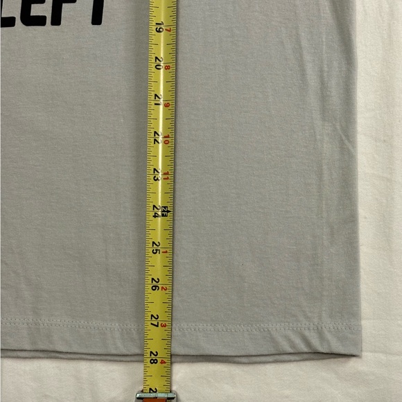 NWT Walnut & 39th Boy’s Graphic Tee Medium Gray - Picture 4 of 5